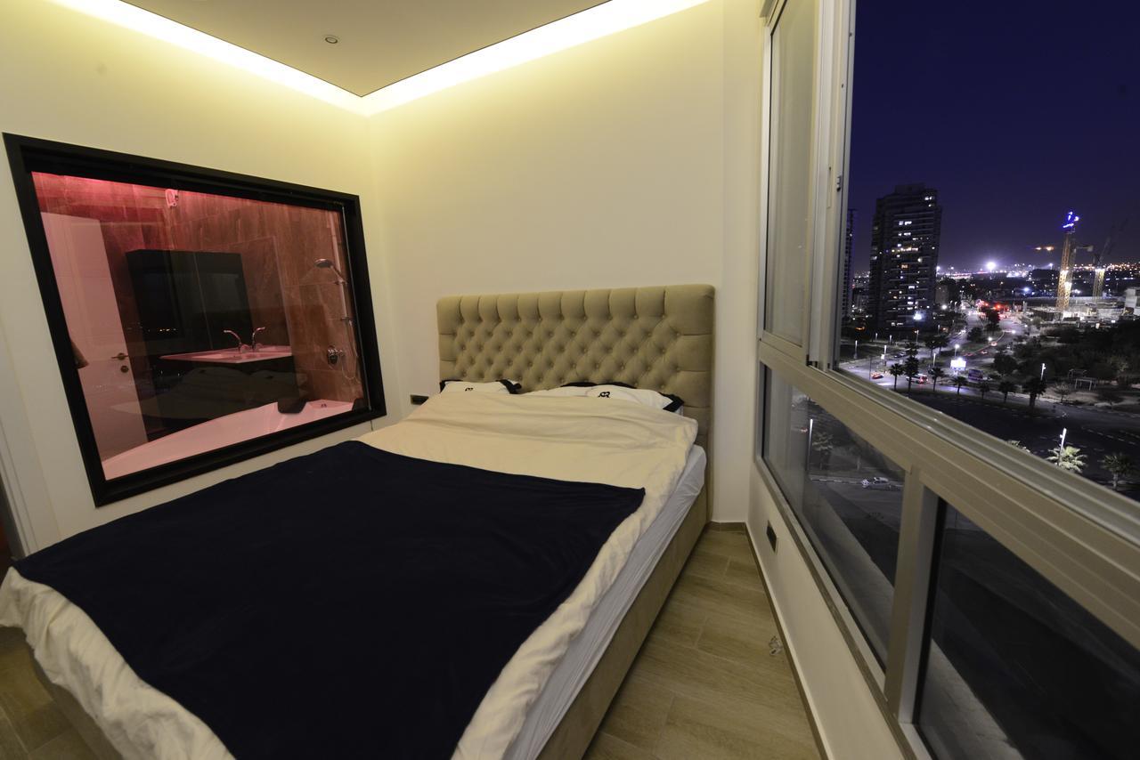 Luxury - 1335